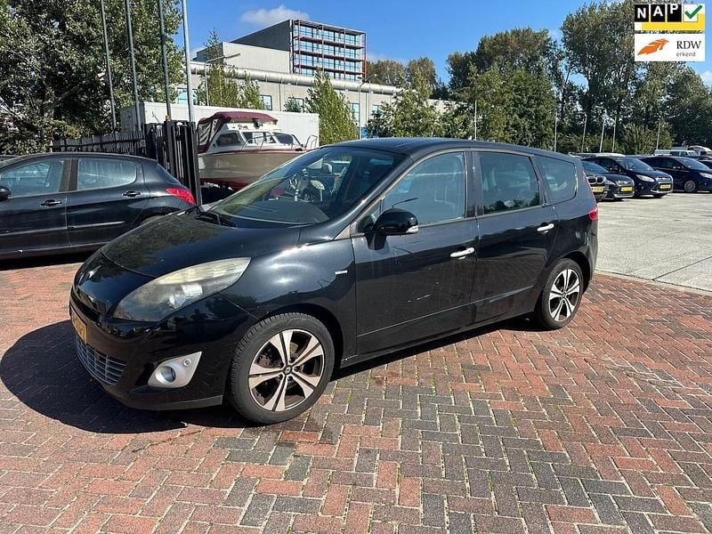 Zwart (metallic) Occasion 2011 Renault Grand Scénic III Bose Edition MPV | € 1.250 (Super prijs) - Afbeelding 1/4