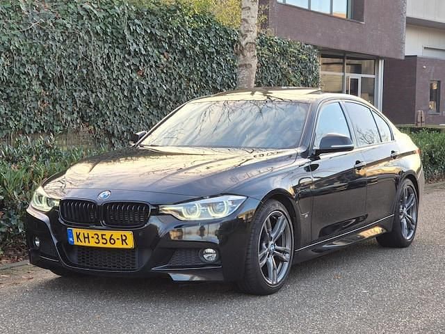 Occasion BMW 330e Executive 2016 Zwart Sedan