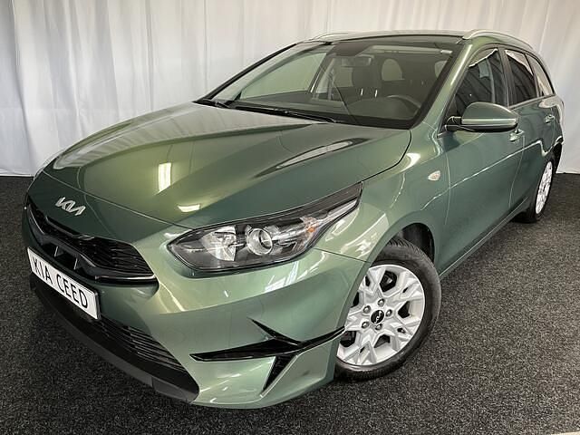 Groen Gebruikt 2023 Kia Ceed Sportswagon Stationwagen | € 19.445 (Goede deal) - Afbeelding 1/4