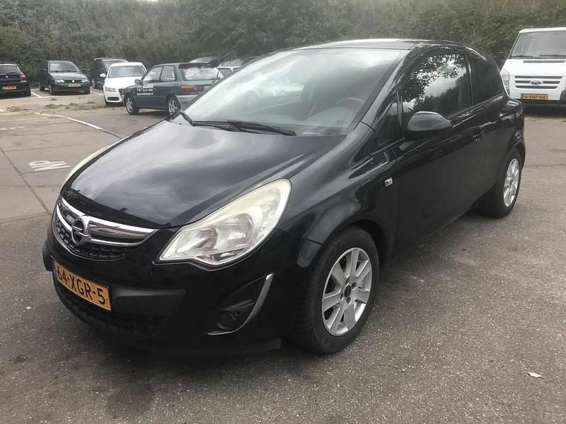 Hatchback Gebruikt 2012 Opel Corsa S Hatchback | € 1.250 (Goede deal) - Afbeelding 1/4