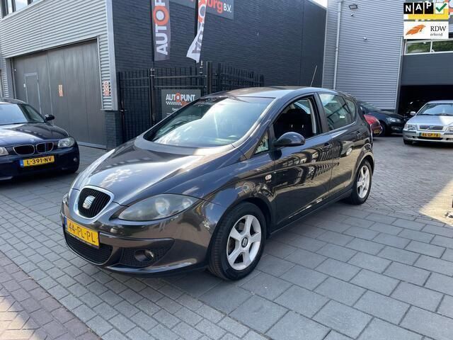Zwart Gebruikt 2005 Seat Altea Stylance MPV | € 1.499 (Eerlijke prijs) - Afbeelding 1/4