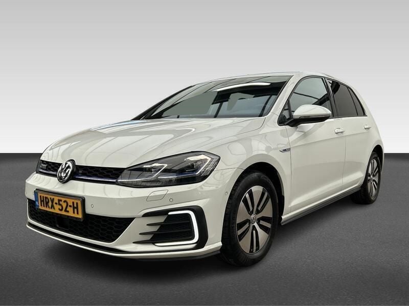 Wit Gebruikt 2017 VW Golf VII GTE Hatchback | € 19.945 (Eerlijke prijs) - Afbeelding 1/4