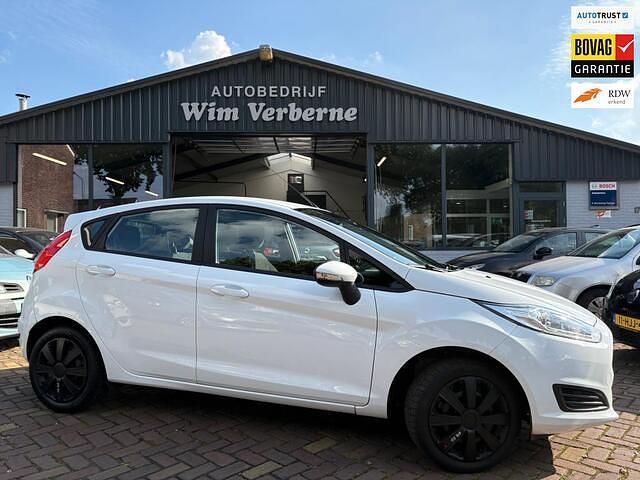 Wit Gebruikt 2016 Ford Fiesta Style Hatchback | € 7.750 (Eerlijke prijs) - Afbeelding 1/4