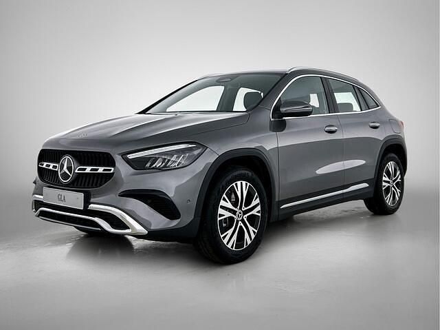 Grijs Nieuw 2026 Mercedes GLA250 Business SUV | € 57.707 (Iets duurder) - Afbeelding 1/4