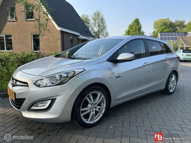 Grijs Gebruikt 2012 Hyundai i30 Stationwagen | € 6.999 (Eerlijke prijs) - Afbeelding 1/4