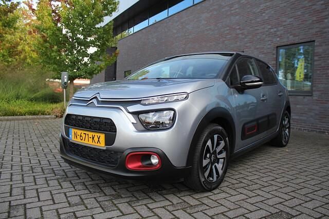 Grijs Gebruikt 2021 Citroën C3 PureTech Hatchback | € 14.999 (Eerlijke prijs) - Afbeelding 1/4