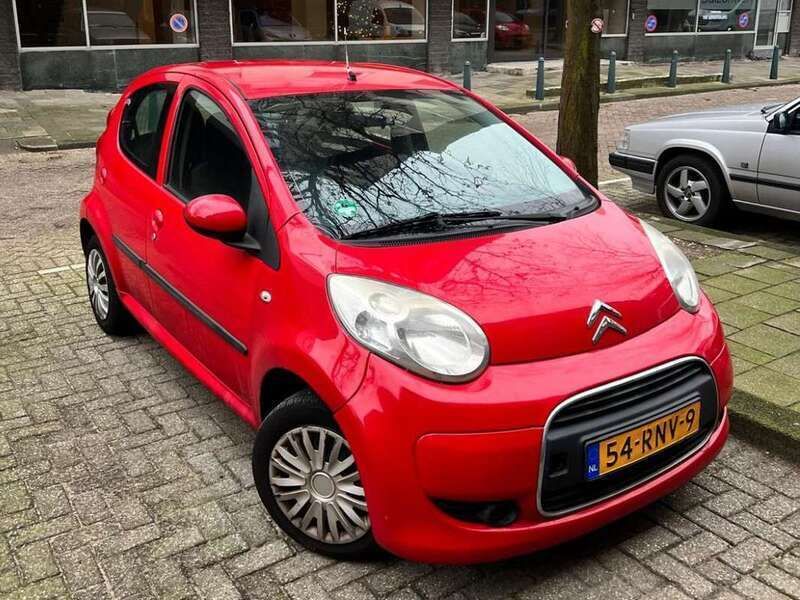 Rood Gebruikt 2011 Citroën C1 Hatchback | € 1.600 (Super prijs) - Afbeelding 1/4