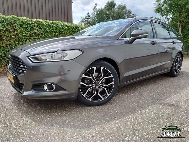 Grijs Gebruikt 2017 Ford Mondeo Trend Stationwagen | € 17.900 - Afbeelding 1/4