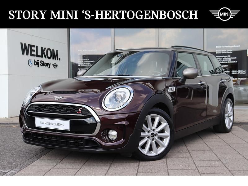 Rood Gebruikt 2018 Mini Cooper S Clubman Comfort Stationwagen | € 21.950 (Eerlijke prijs) - Afbeelding 1/4