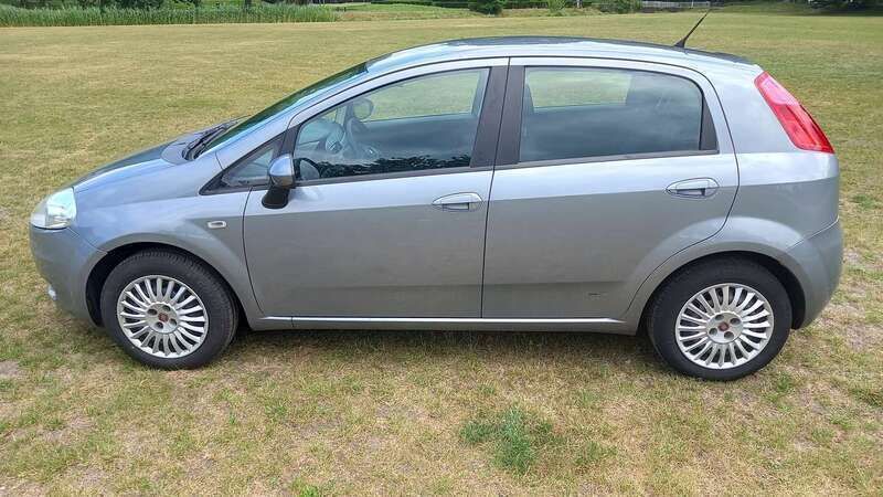Zilver Gebruikt 2007 Fiat Punto Active Hatchback | € 1.650 (Goede deal) - Afbeelding 1/4