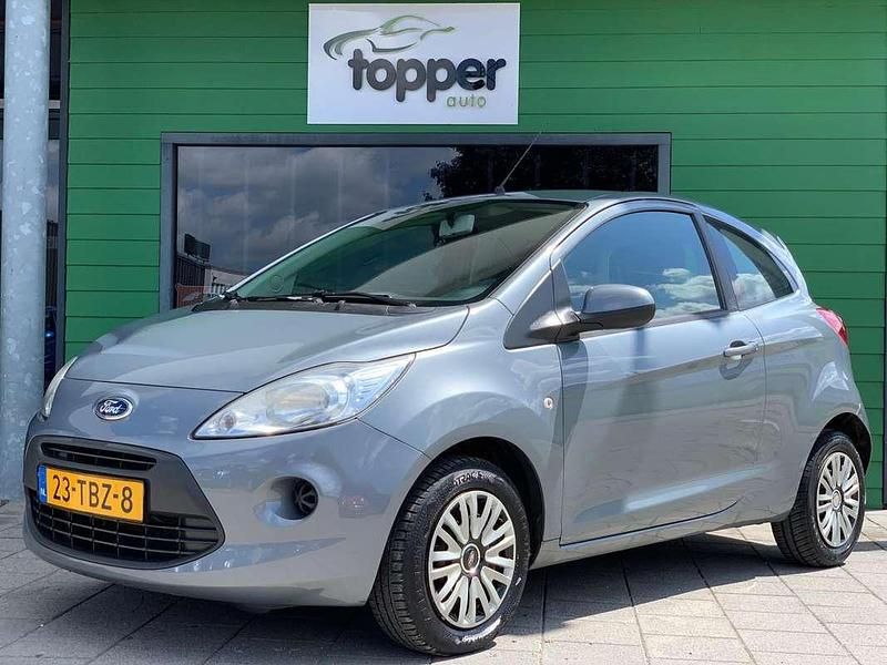 Grijs Gebruikt 2012 Ford Ka Cool & Sound Edition Hatchback | € 3.745 (Eerlijke prijs) - Afbeelding 1/4