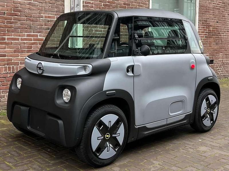 Grijs Gebruikt 2023 Opel Rocks-e Rocks | € 8.399 - Afbeelding 1/4