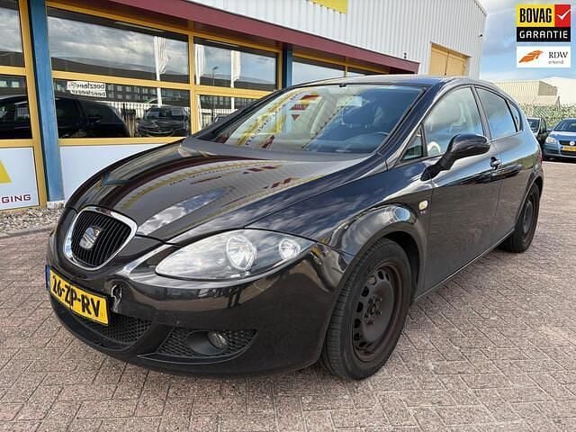 Zwart Gebruikt 2008 Seat Leon Stylance Hatchback | € 1.999 (Eerlijke prijs) - Afbeelding 1/4