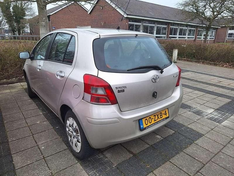 Occasion Toyota Yaris 101 PK (74 kW) 2010 Beige Hatchback