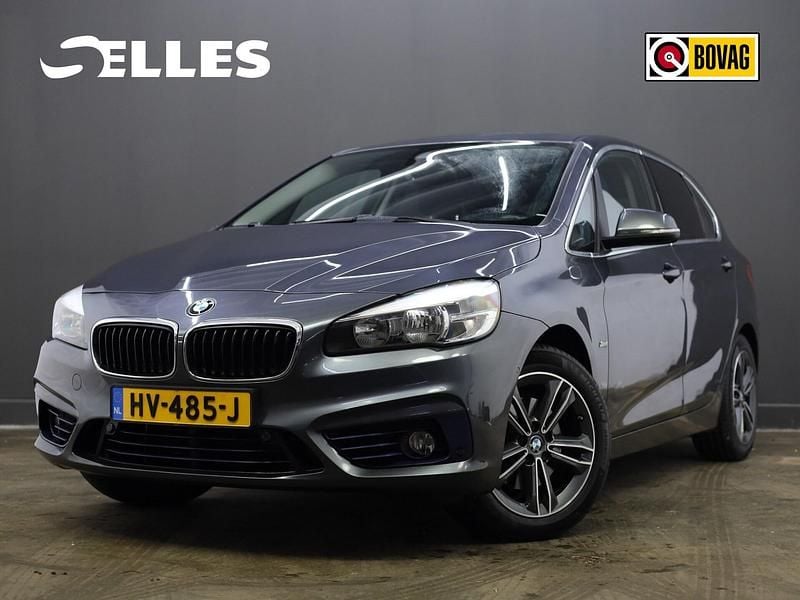 Grijs Gebruikt 2016 BMW 220 Sport Line Stationwagen | € 10.895 (Iets duurder) - Afbeelding 1/3