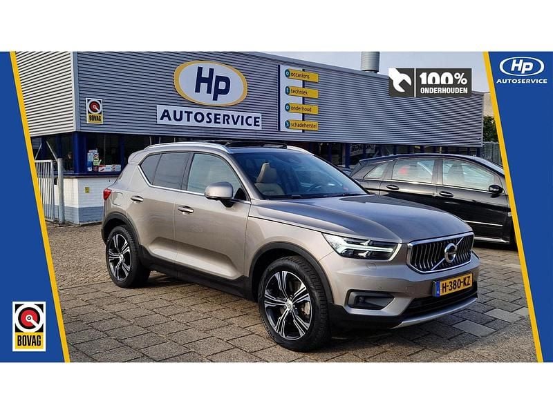 Grijs Gebruikt 2020 Volvo XC40 Inscription SUV | € 31.000 (Eerlijke prijs) - Afbeelding 1/4