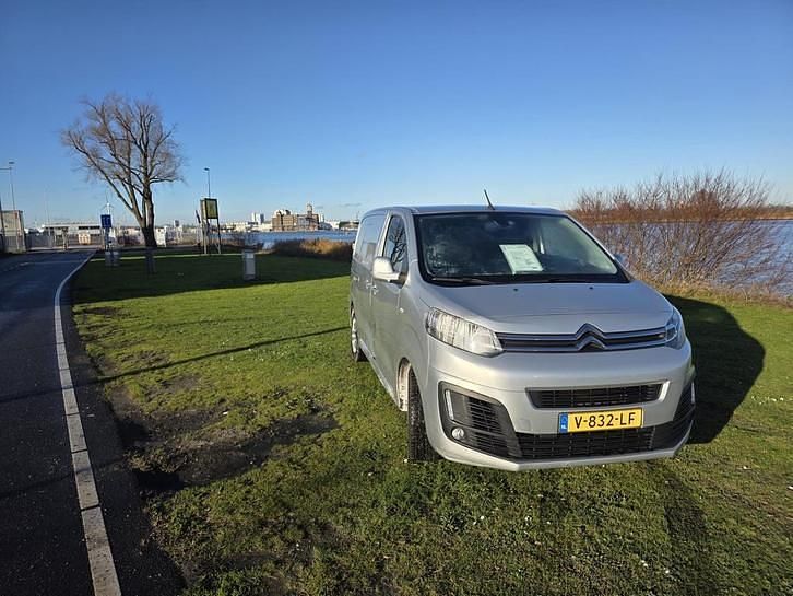Gebruikt 2018 Citroën Jumpy MPV | € 8.950 (Goede deal) - Afbeelding 1/4