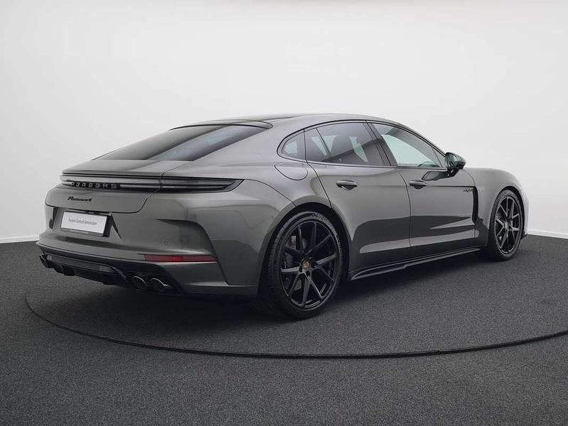 Occasion Porsche Panamera 4 470 PK (345 kW) 2025 Groen Sedan