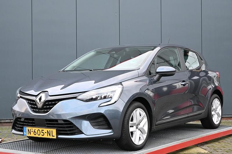 Grijs Gebruikt 2021 Renault Clio V Zen Hatchback | € 11.950 (Eerlijke prijs) - Afbeelding 1/4