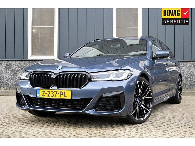 Blauw Occasion 2022 BMW 530 Stationwagen | € 43.950 (Iets duurder) - Afbeelding 1/4