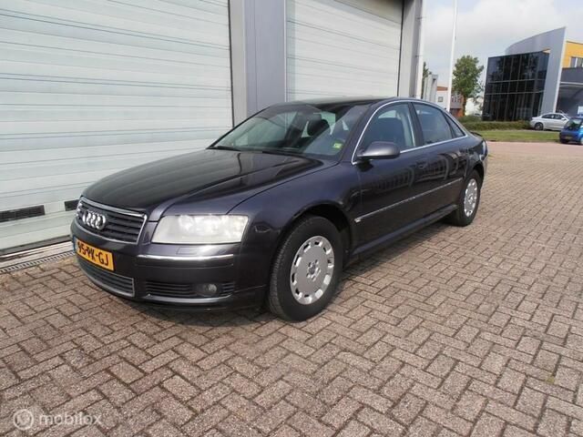 Grijs Gebruikt 2004 Audi A8 Proline Sedan | € 6.450 - Afbeelding 1/4