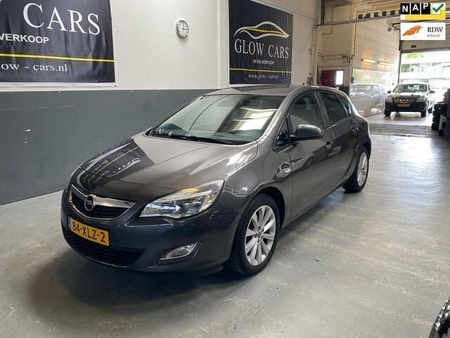 Grijs Gebruikt 2012 Opel Astra Sport Hatchback | € 5.250 (Eerlijke prijs) - Afbeelding 1/4