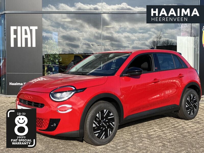 Rood Nieuw 2025 Fiat 600E Red SUV | € 29.950 (Super prijs) - Afbeelding 1/4