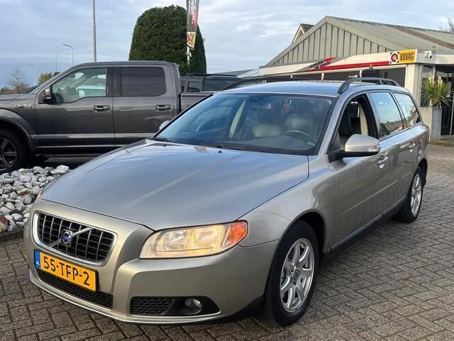 Grijs Gebruikt 2008 Volvo V70 Momentum Stationwagen | € 5.450 (Eerlijke prijs) - Afbeelding 1/4
