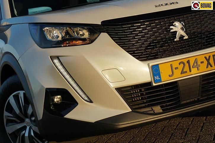 Wit Occasion 2020 Peugeot 2008 Active SUV | € 12.725 (Eerlijke prijs) - Afbeelding 1/4