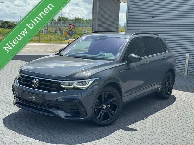 Grijs Gebruikt 2021 VW Tiguan Business+ SUV | € 32.900 (Iets duurder) - Afbeelding 1/4