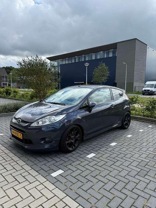Gebruikt 2011 Ford Fiesta Sport Sedan | € 3.750 - Afbeelding 1/4