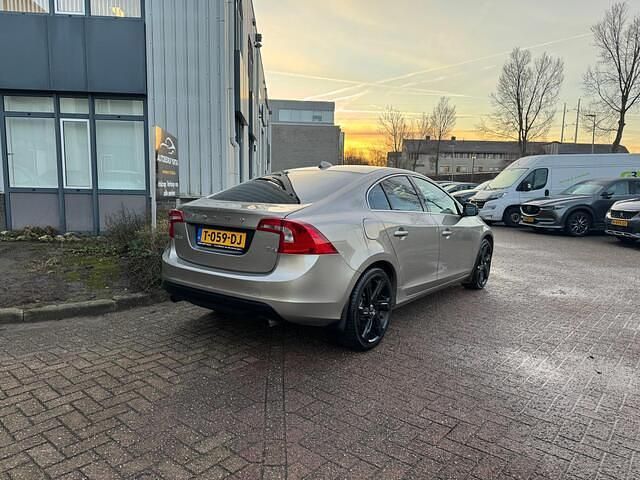 Occasion Volvo S60 Kinetic 180 PK (132 kW) 2012 Grijs Sedan