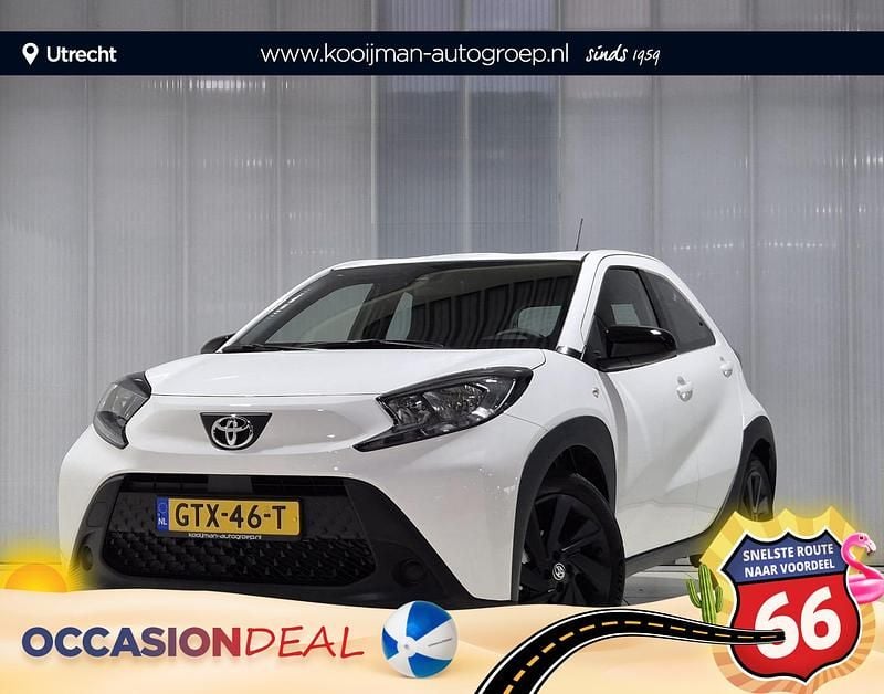 Wit Gebruikt 2024 Toyota Aygo Play Hatchback | € 20.349 (Eerlijke prijs) - Afbeelding 1/4