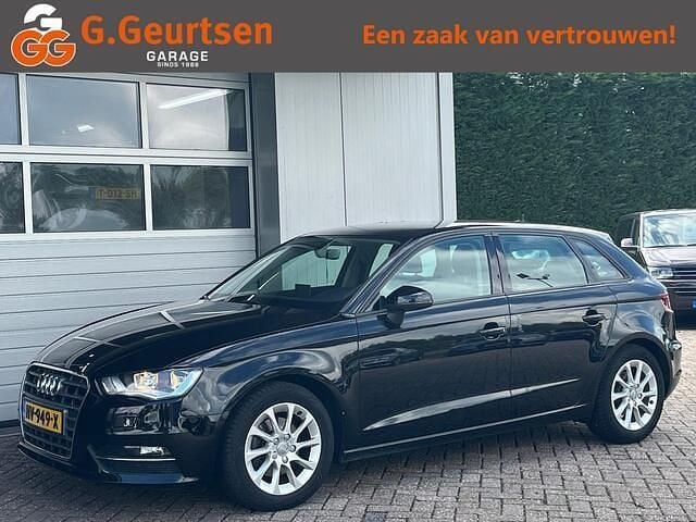 Zwart Gebruikt 2016 Audi A3 Sportback Ambition Hatchback | € 8.900 (Super prijs) - Afbeelding 1/4