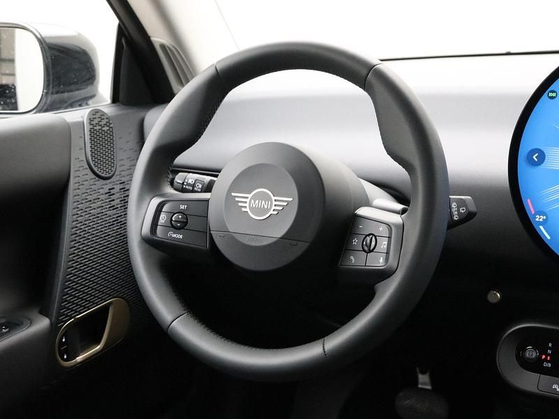 Occasion Mini Cooper Essential 135 kW (184 PK) 2025 Grijs Hatchback