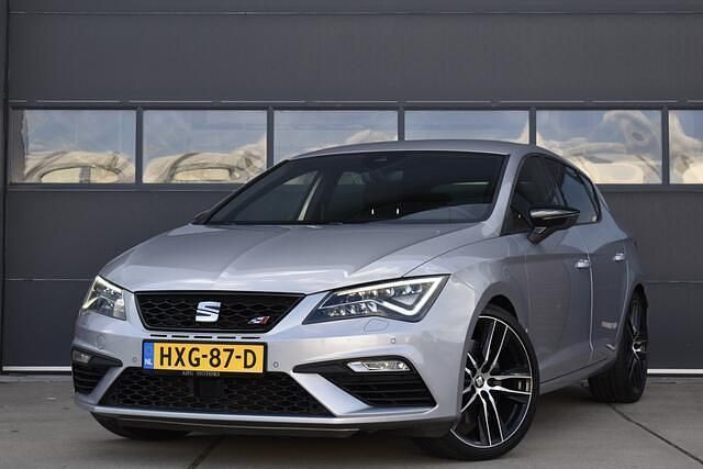 Grijs Gebruikt 2018 Cupra Leon Stationwagen | € 23.450 (Goede deal) - Afbeelding 1/4