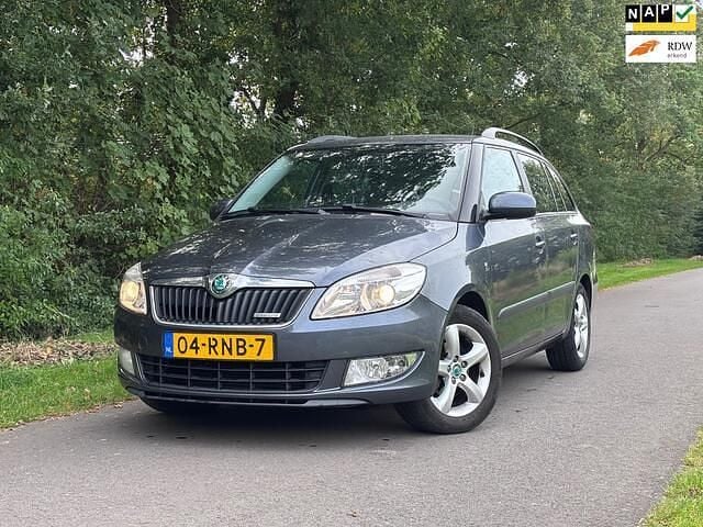 Grijs Gebruikt 2011 Skoda Fabia GreenLine Stationwagen | € 1.775 (Goede deal) - Afbeelding 1/4
