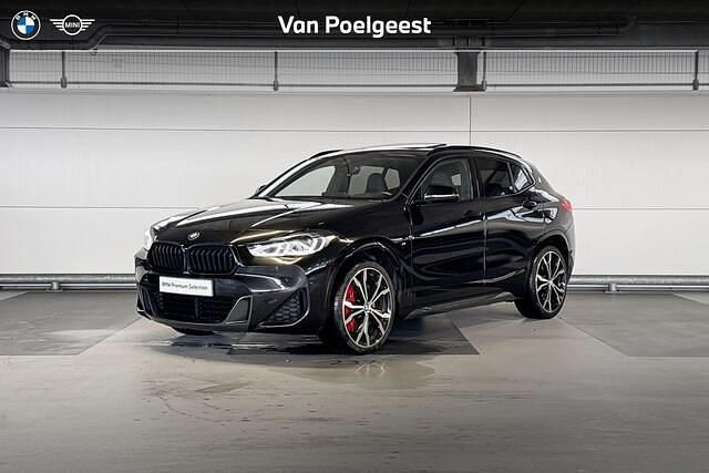 Saphirschwarz metallic (zwart metallic) Occasion 2021 BMW X2 Executive SUV | € 31.900 (Eerlijke prijs) - Afbeelding 1/4