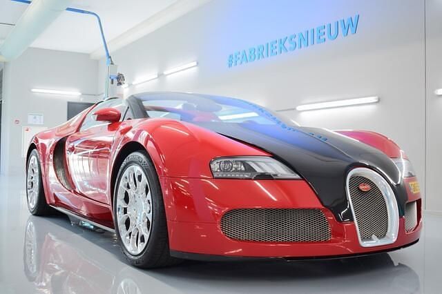 Rood Gebruikt 2009 Bugatti Veyron Cabriolet | € 1.895.000 - Afbeelding 1/4