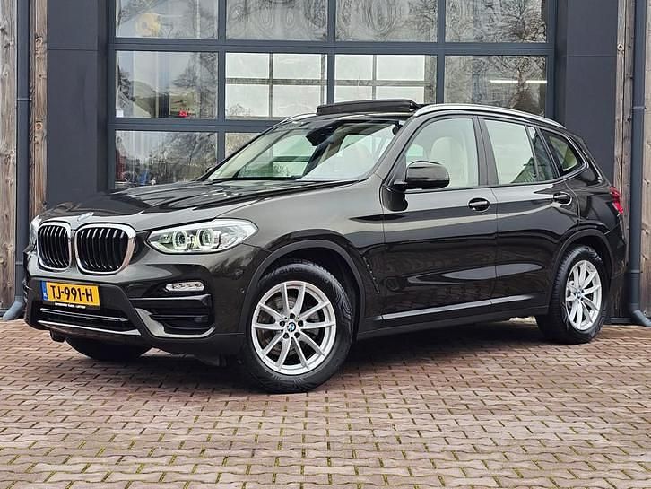 Bruin Occasion 2018 BMW X3 Executive SUV | € 26.950 (Eerlijke prijs) - Afbeelding 1/4