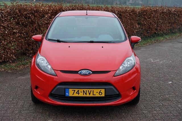 Occasion Ford Fiesta Limited 60 PK (44 kW) 2010 Rood Hatchback