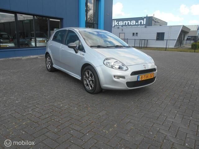 Grijs Gebruikt 2014 Fiat Punto Evo Young Hatchback | € 5.995 (Iets duurder) - Afbeelding 1/4