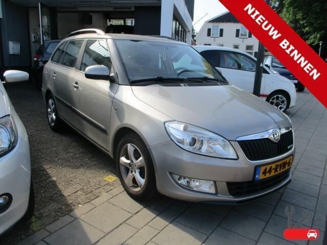 Beige Gebruikt 2011 Skoda Fabia GreenLine Stationwagen | € 1.999 (Eerlijke prijs) - Afbeelding 1/4
