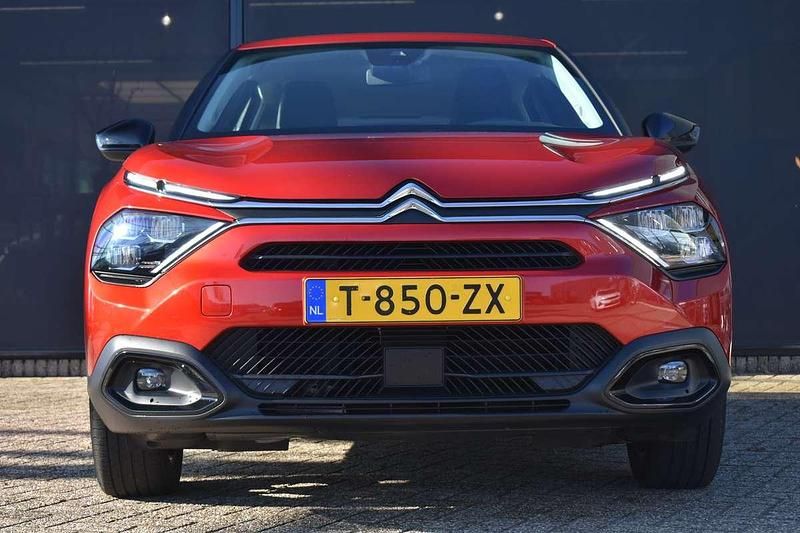 Occasion Citroën e-C4 Feel 114 kW (156 PK) 2023 Rood SUV