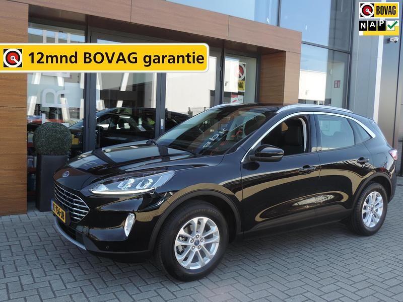 Zwart Gebruikt 2021 Ford Kuga Titanium SUV | € 23.440 (Eerlijke prijs) - Afbeelding 1/4