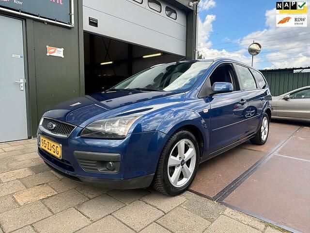 Blauw Gebruikt 2008 Ford Focus Futura Stationwagen | € 1.850 (Eerlijke prijs) - Afbeelding 1/4