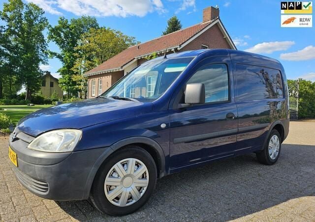 Blauw Gebruikt 2005 Opel Combo Comfort MPV | € 2.995 (Goede deal) - Afbeelding 1/4