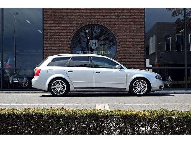 Occasion Audi S4 Proline 343 PK (252 kW) 2004 Grijs (metallic) Stationwagen