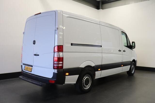 Wit Gebruikt 2018 Mercedes Sprinter Van | € 15.950 (Goede deal) - Afbeelding 1/2