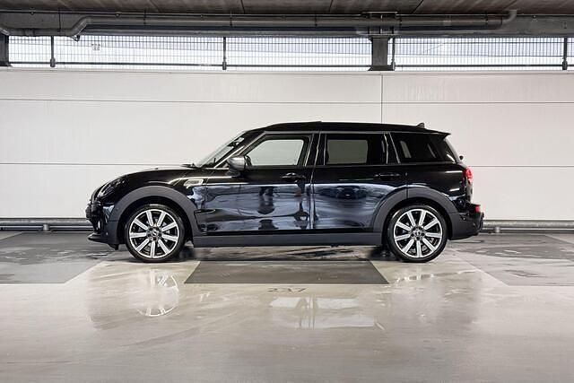 Occasion Mini Cooper Clubman Business 136 PK (100 kW) 2022 Midnight black Stationwagen